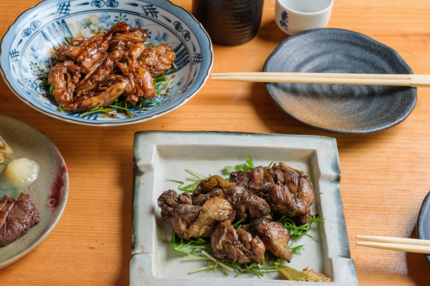 鶏の炭焼き（もも／せせり）